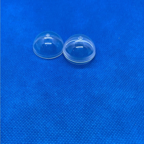 Vending Machine Empty Round Capsules 28mm - Picture 4 of 5